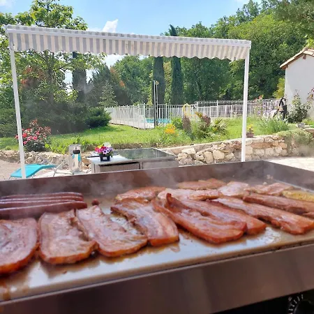 Detente Au Pays De Lauzun Bed and Breakfast